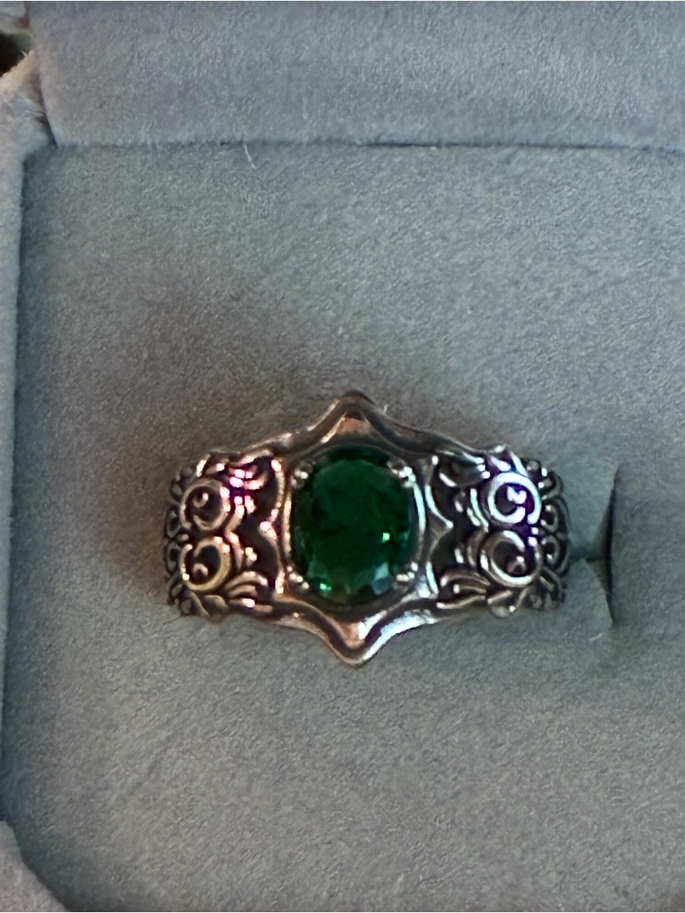 Vintage-Inspired Green Gemstone Sterling Silver Women's Ring